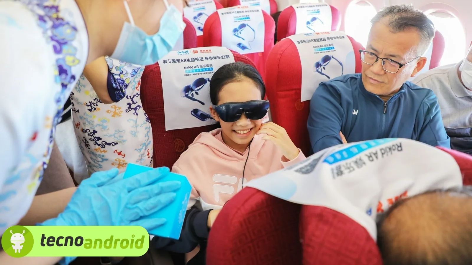 Occhiali AR in volo per intrattenere i passeggeri: accade in Cina