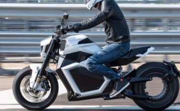 Moto Verge Ts Ultra: guida sicura e tecnologia avanzata